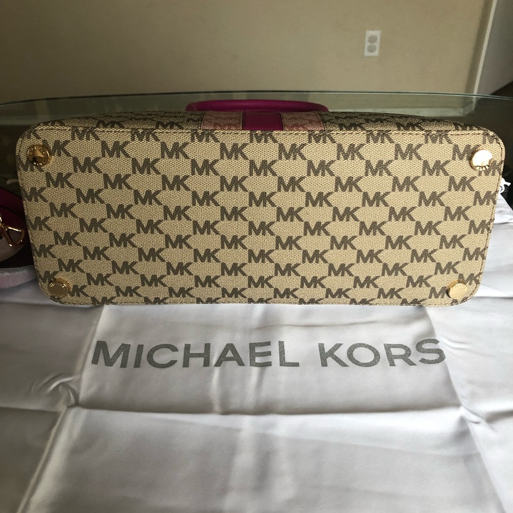 π Michael Kors Cindy Satchel With Clutch - Picture 5 of 8